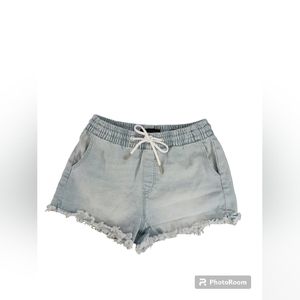 Kendall + Kylie The Jogger short.  Womens small